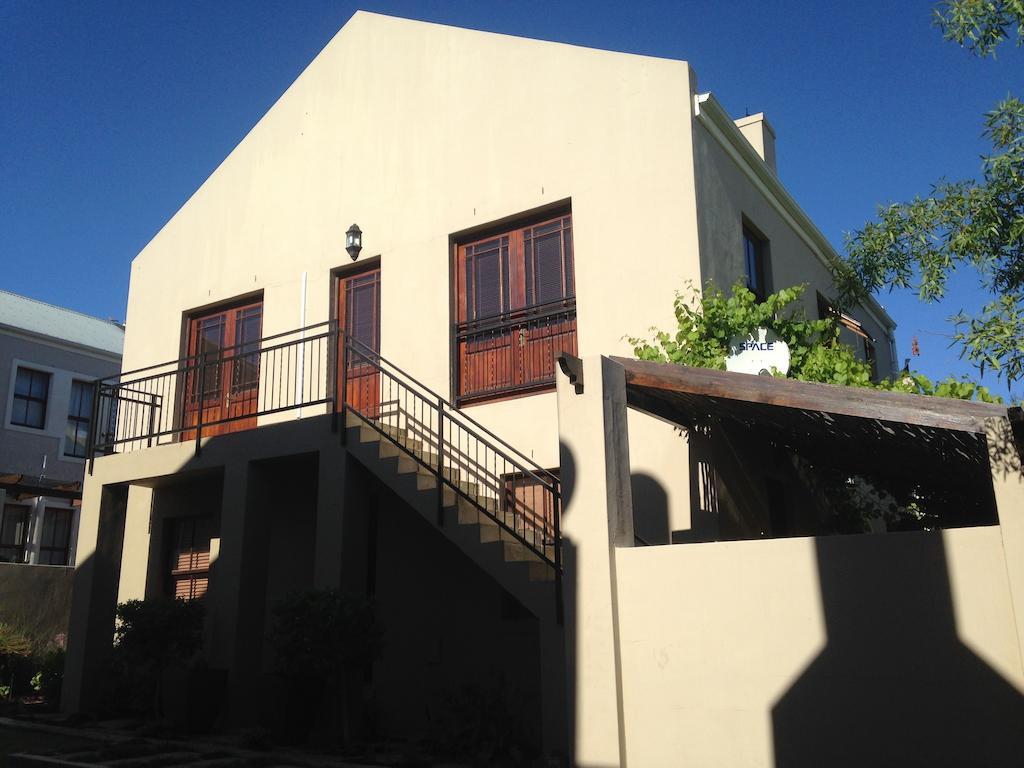 Fynbos Feniks Apartment Stellenbosch Buitenkant foto
